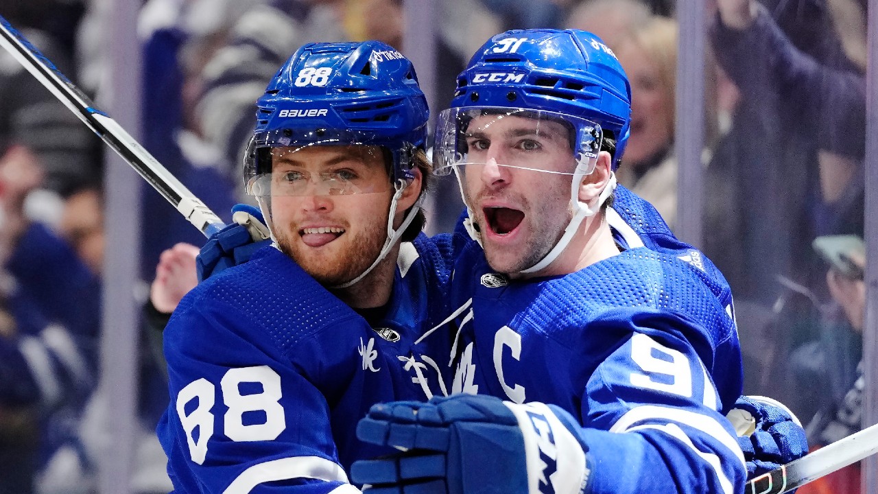 Quick Shifts: Maple Leafs must pounce on Lightning's biggest weakness