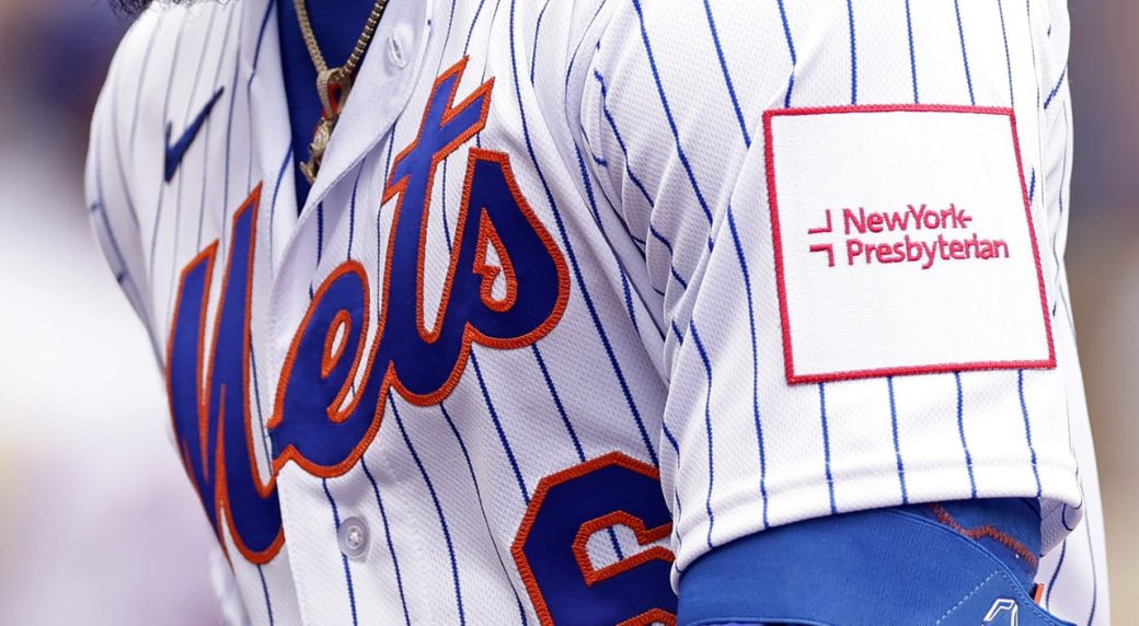 Here Are the Hockey Jerseys the Mets Wore to Toronto