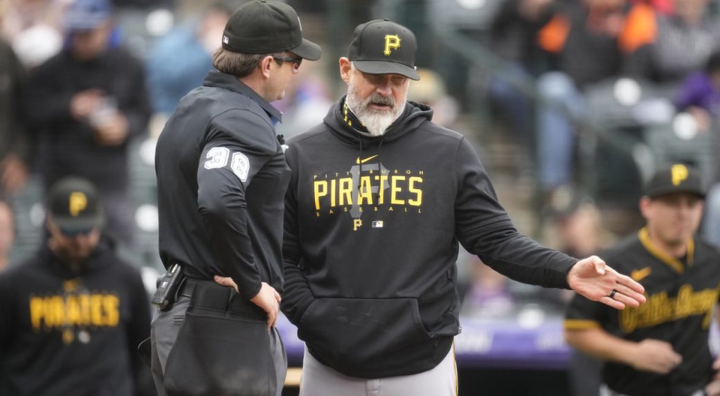 Pirates manager Shelton receives contract extension