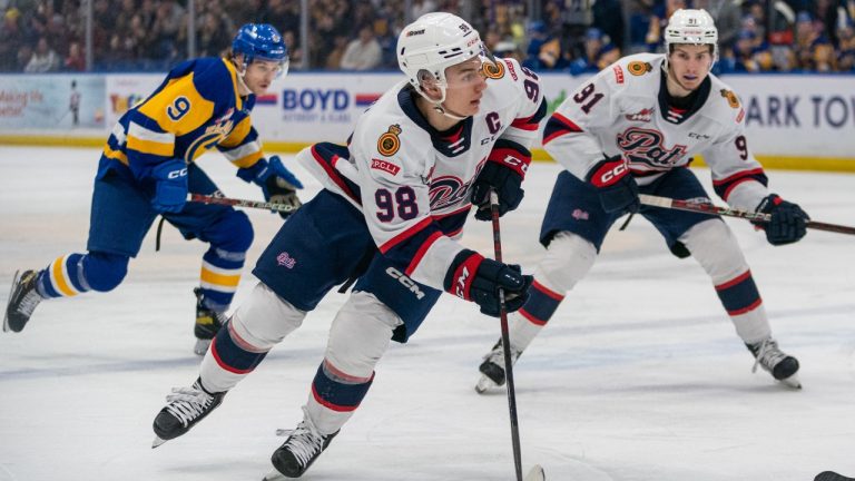 Regina Pats forward Connor Bedard (98). (Heywood Yu/CP)