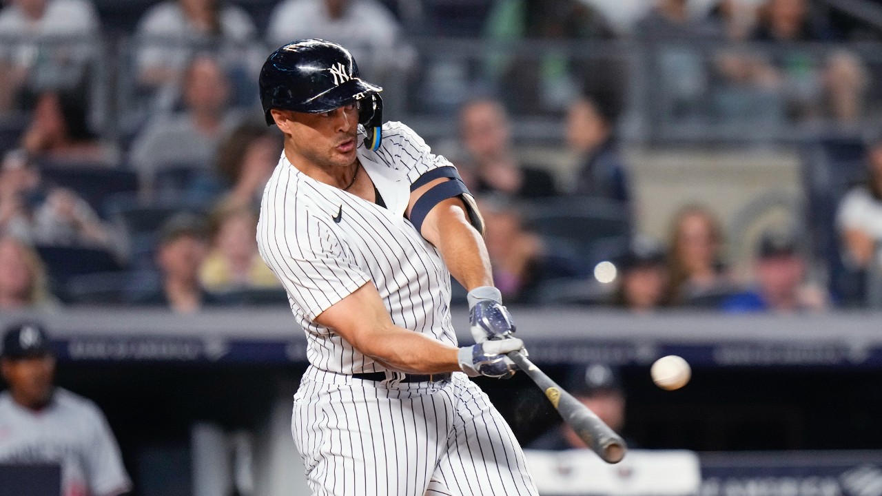 Yankees' Giancarlo Stanton strains hamstring, expected to miss 4