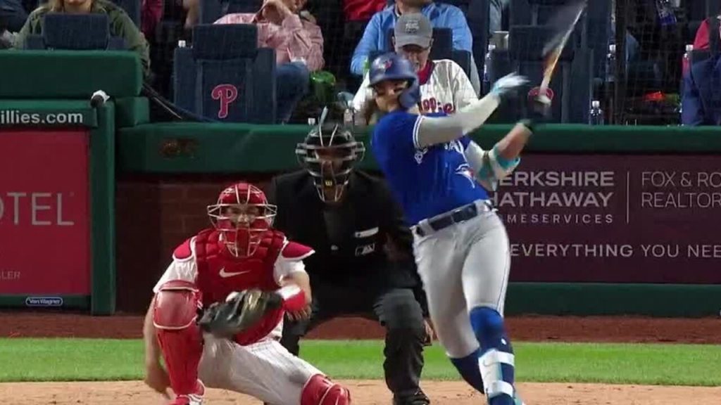 Highlight] Bo Bichette knocks out one of his prettiest opposite field home  runs of the season in the first inning against the Twins. The two-run shot  gives him 26 homers and 97