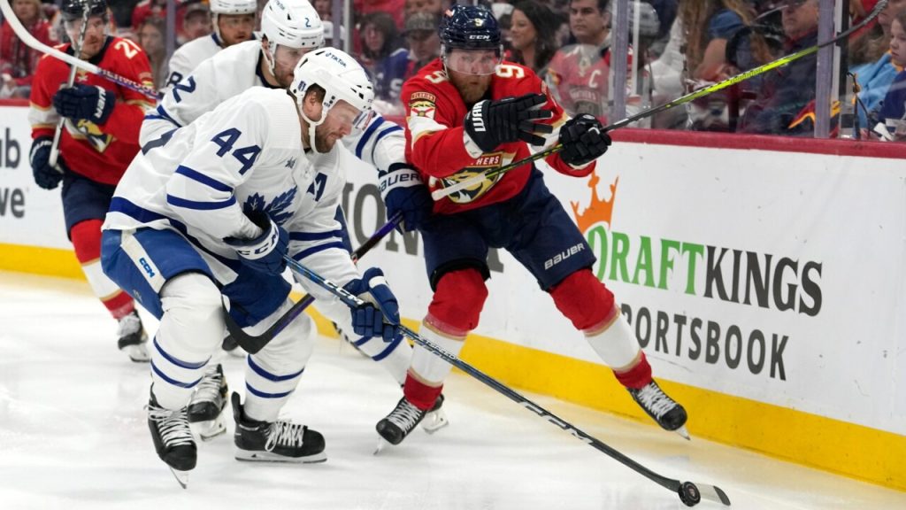 Maple Leafs stave off elimination with Game 4 win over Panthers