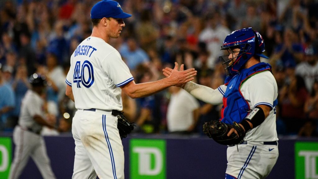 Rare blown save by Devin Williams leads to fifth loss in a row for Brewers