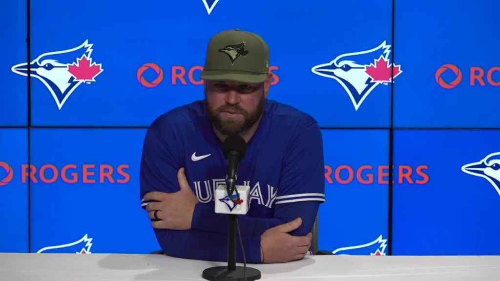 Blue Jays manager John Schneider admits he 'f—d up' with mound visit that  forced Alek Manoah out of game