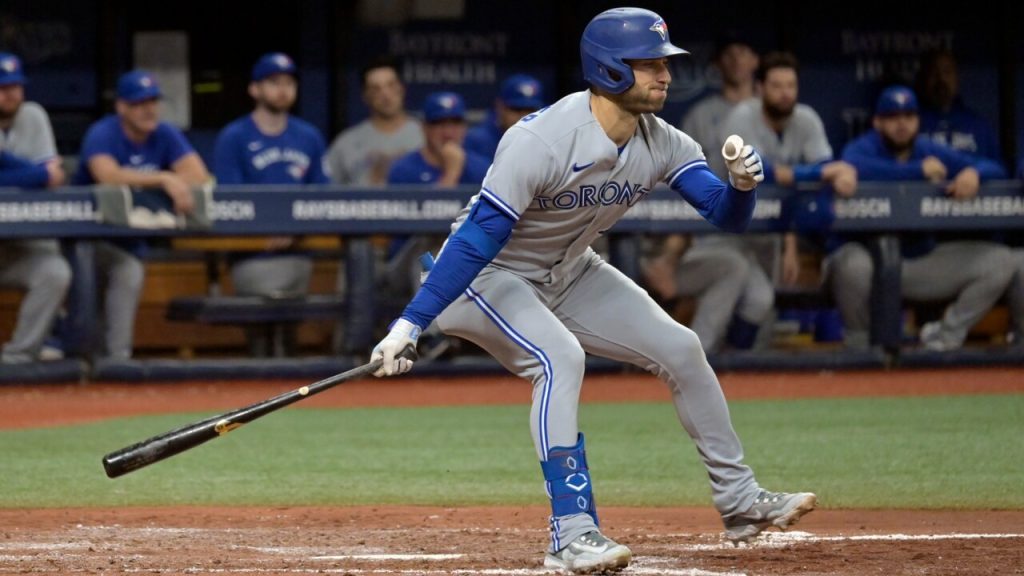 Blue Jays' offence sinks Tigers on Canada Day