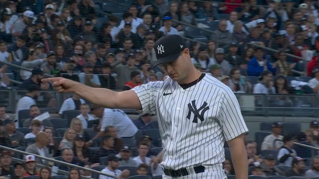 Paxton wins 9th straight start as Yankees rout Jays