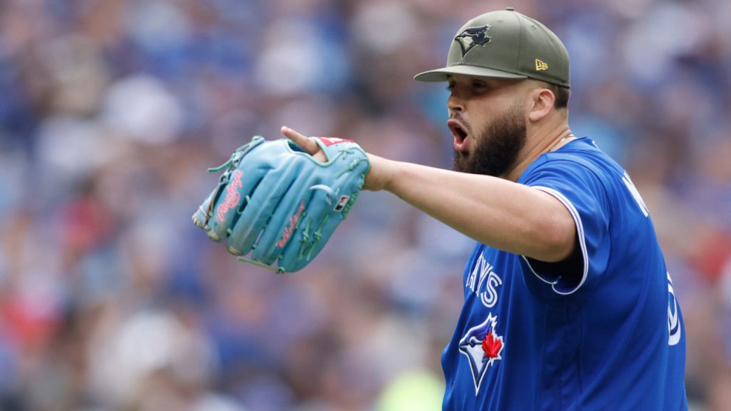 Toronto Blue Jays Pitcher Alek Manoah Officially Shut Down For Season After  Injection - Fastball