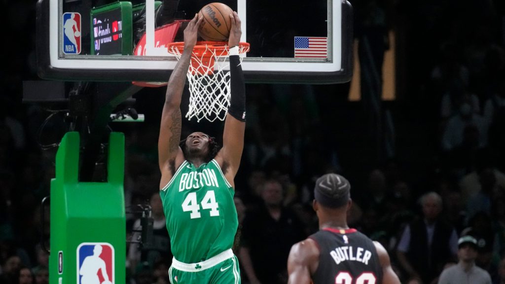 Celtics complete rare sweep of Pacers