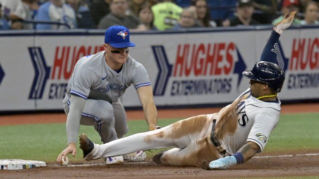 Crawford homers, Kelenic drives in two to back Castillo's win as Mariners  beat A's 7-2, Associated Press