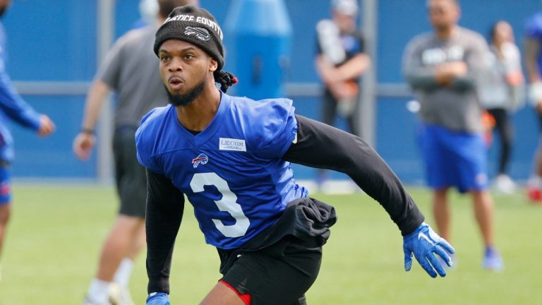 Buffalo Bills defensive back Damar Hamlin (3) works out during NFL football practice in Orchard Park, N.Y., Tuesday May 23, 2023. (Jeffrey T. Barnes/AP)