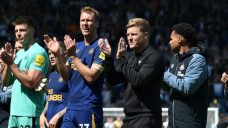 Leeds fan arrested, banned for accosting Newcastle manager Eddie Howe during game