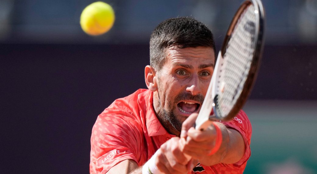 Novak Djokovic, Iga Swiatek advance to Italian Open last-16