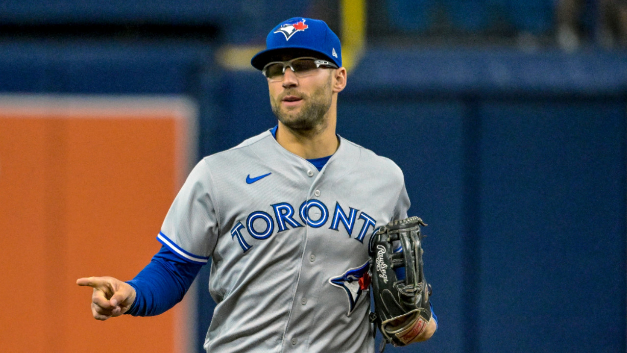 Kevin Kiermaier steals the show in Blue Jays' home opener