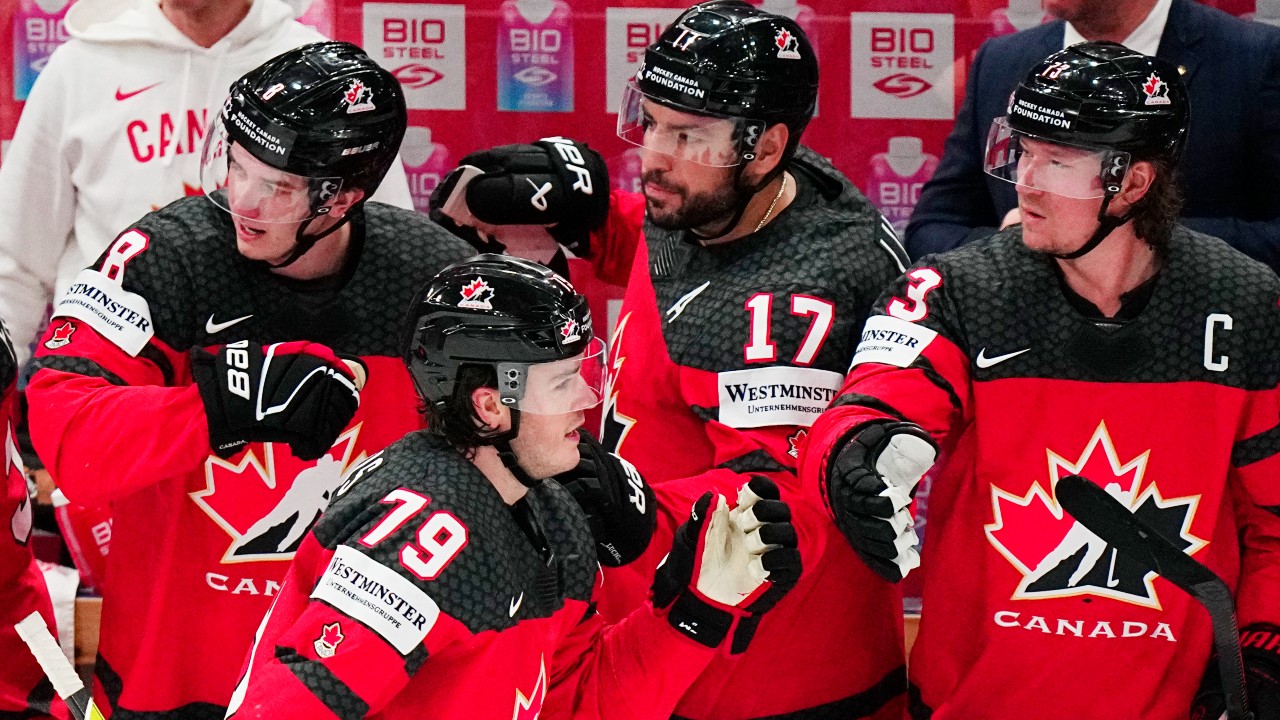 US, Canada reach ice hockey worlds semis