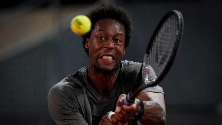 Gael Monfils. (Bernat Armangue/AP)