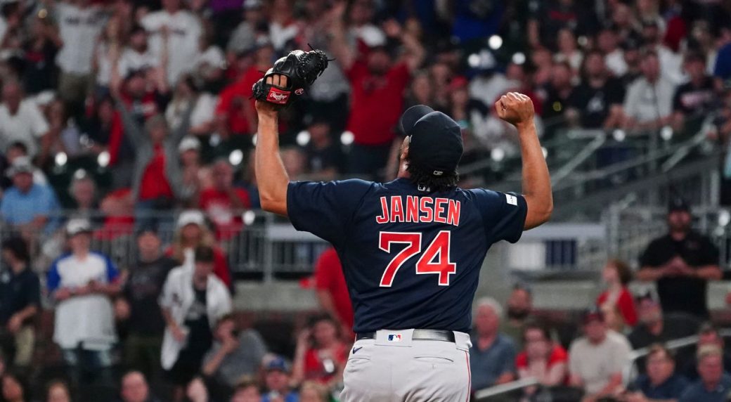 Jansen seventh player in MLB history with 400 saves, Red Sox