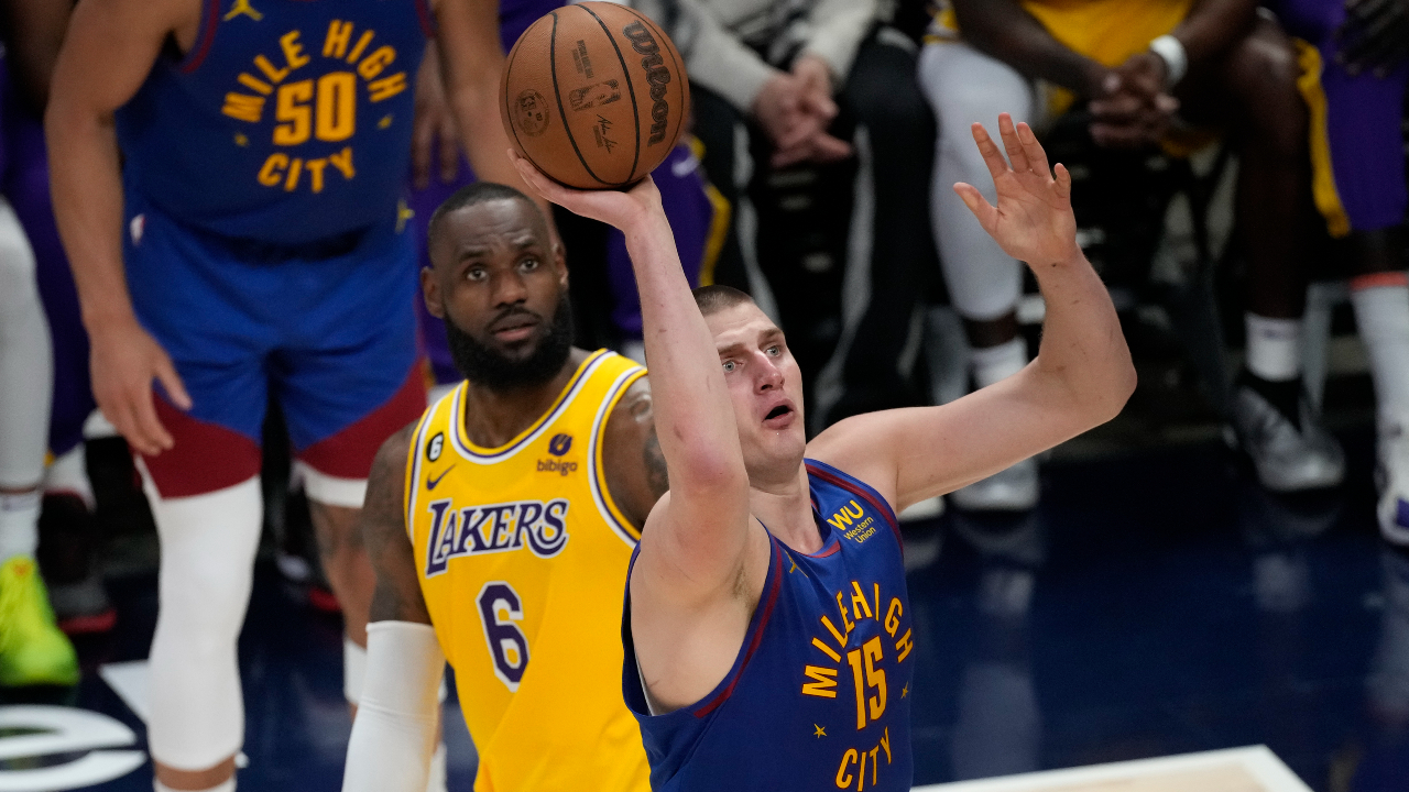 Jokics 34-point triple-double leads Nuggets over Lakers in Game 1 of WCF