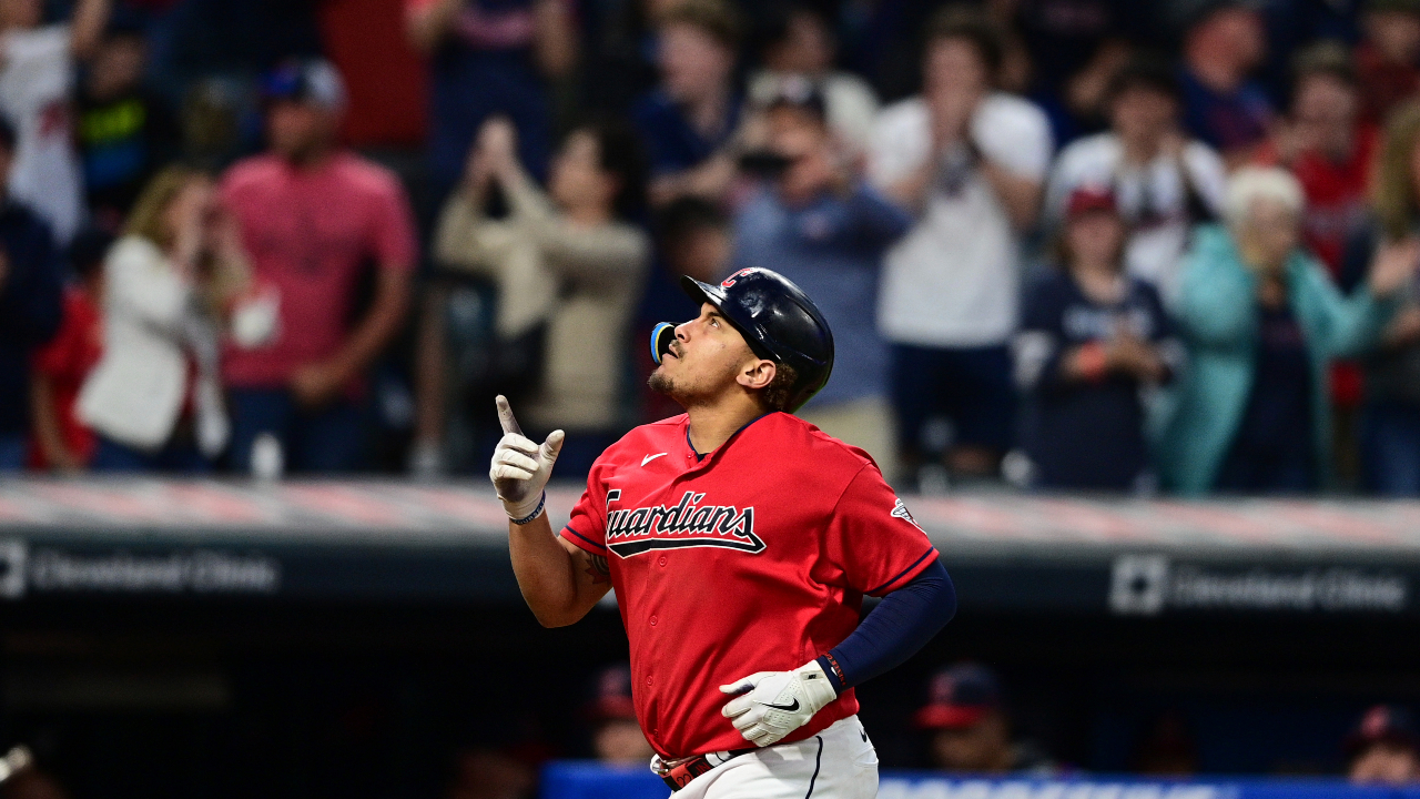 Josh Naylor homers twice in Guardians win over White Sox