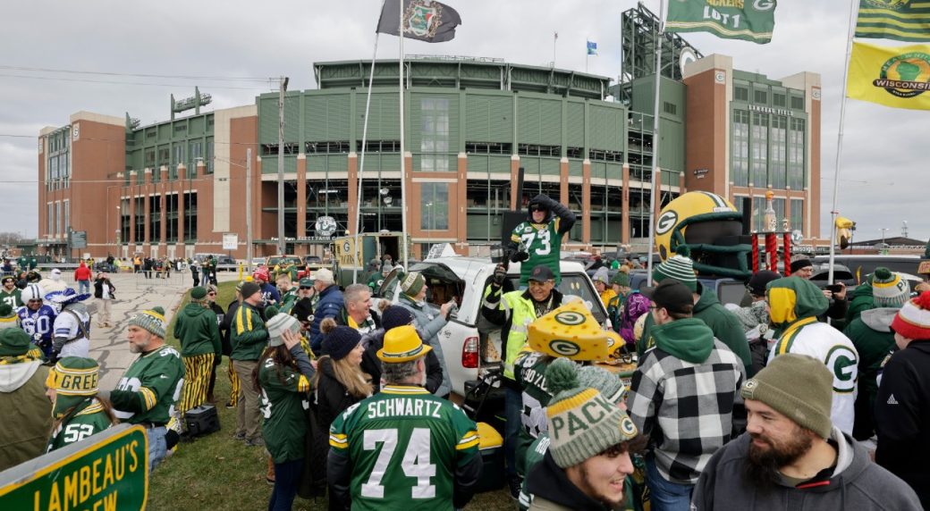 NFL owners approve flex games on Thursdays, award draft to Packers