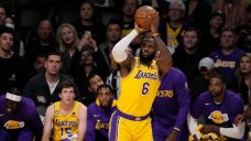 Lakers&#8217; LeBron James has 40 points in season-ending loss to Nuggets