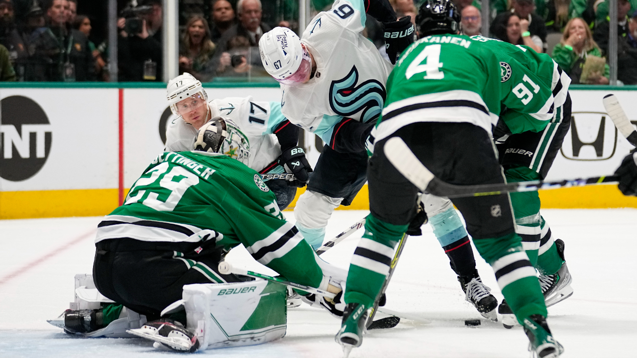 Dallas Stars' Jake Oettinger Trying to Avoid Jack Campbell's Route