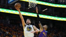 Thompson scores 30, Warriors earn win to tie series with Lakers 