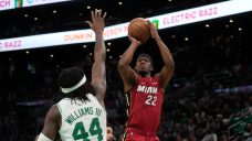 Butler drops 35, leads Heat to road victory over Celtics in Game 1 of ECF