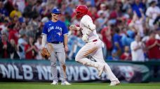 Manoah struggles again, Blue Jays sloppy in loss to Phillies