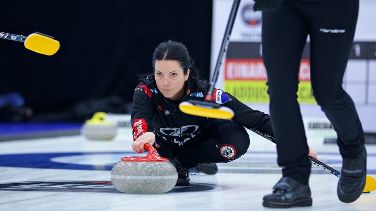 Kerri Einarson in action during the third draw of the KIOTI Tractor Champions Cup on Tuesday, May 2, 2023, in Regina. (Anil Mungal/GSOC)