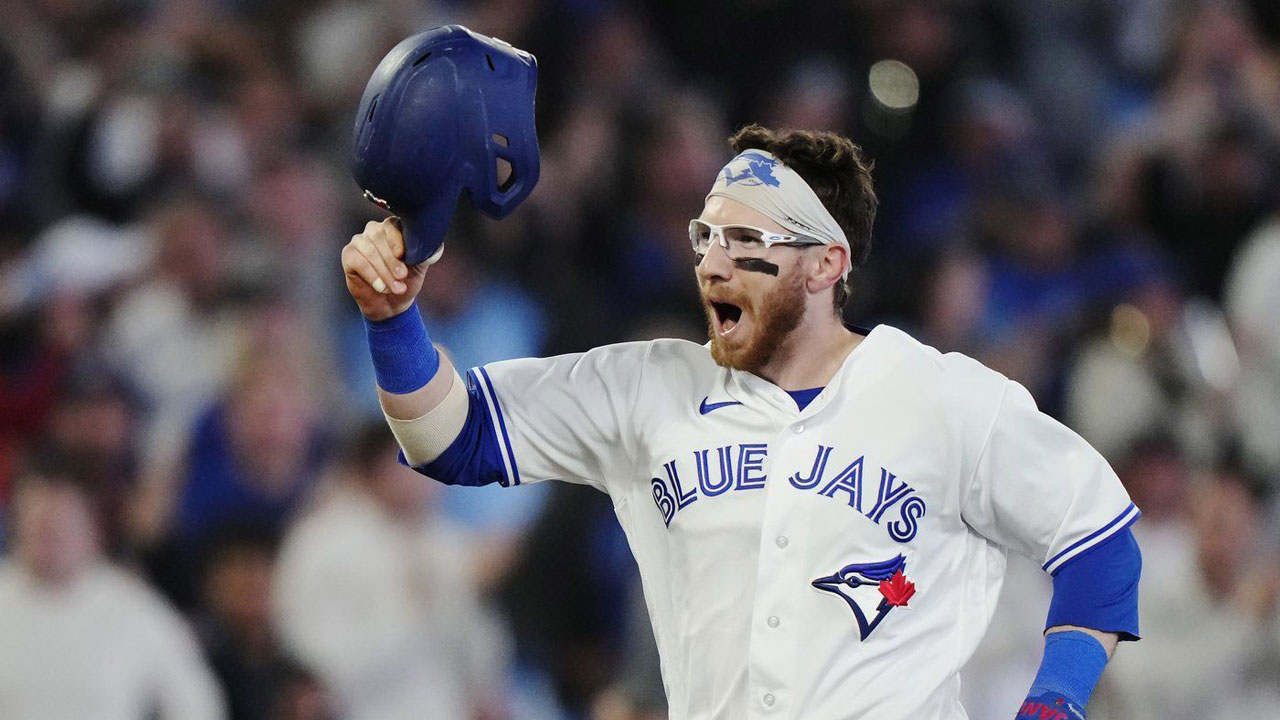 Jansen has game-winning hit, Blue Jays rally to sweep Braves - The