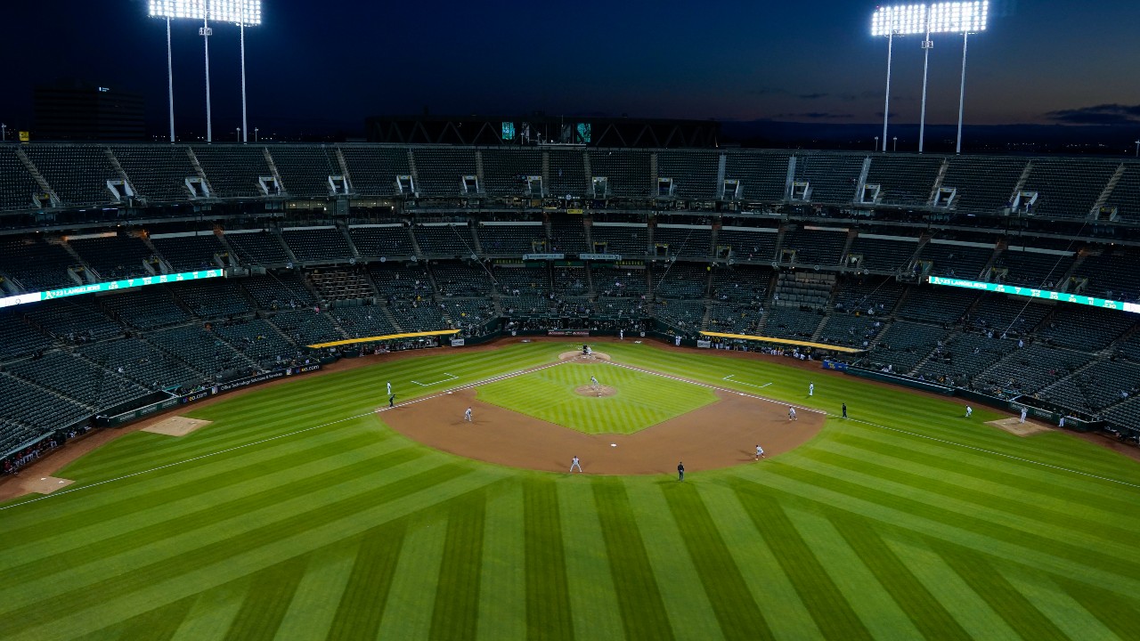 Monday night's A's game in Oakland had smallest crowd since 1979