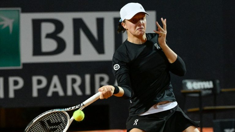 Poland's Iga Swiatek returns the ball to Kazakhstan's Elena Rybakina Open tennis tournament, in Rome, Wednesday, May 17, 2023. (Fabrizio Corradetti/LaPresse via AP)