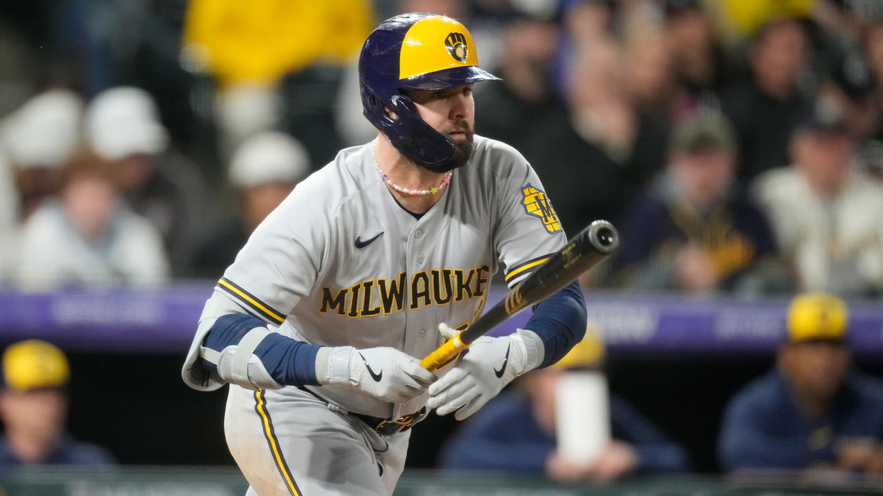 Jesse Winker, Brewers outfielder, putting Mariners past behind him