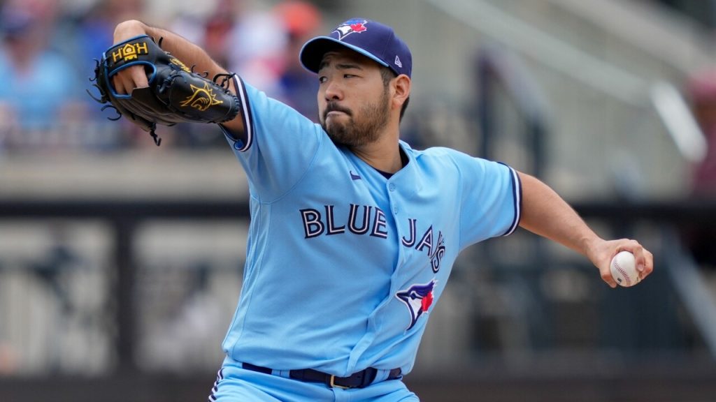 Blue Jays' Kikuchi simply can't find plate in major setback vs