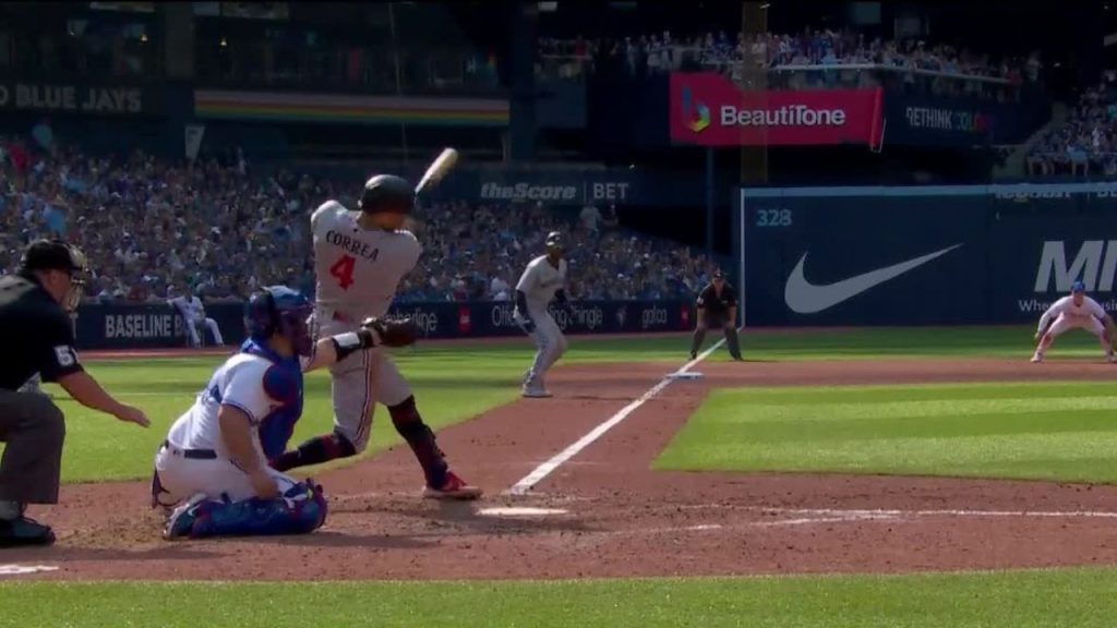 Carlos Correa grounds out sharply, third baseman Matt Chapman to first  baseman Vladimir Guerrero Jr., 08/05/2022