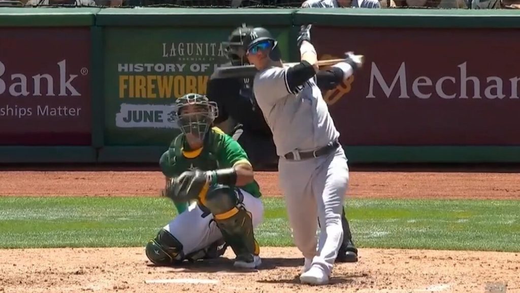 Yankees Josh Donaldson home run bat flip single dad