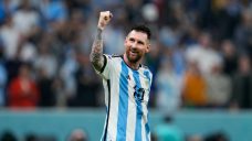 Lionel Messi officially signs with Inter Miami