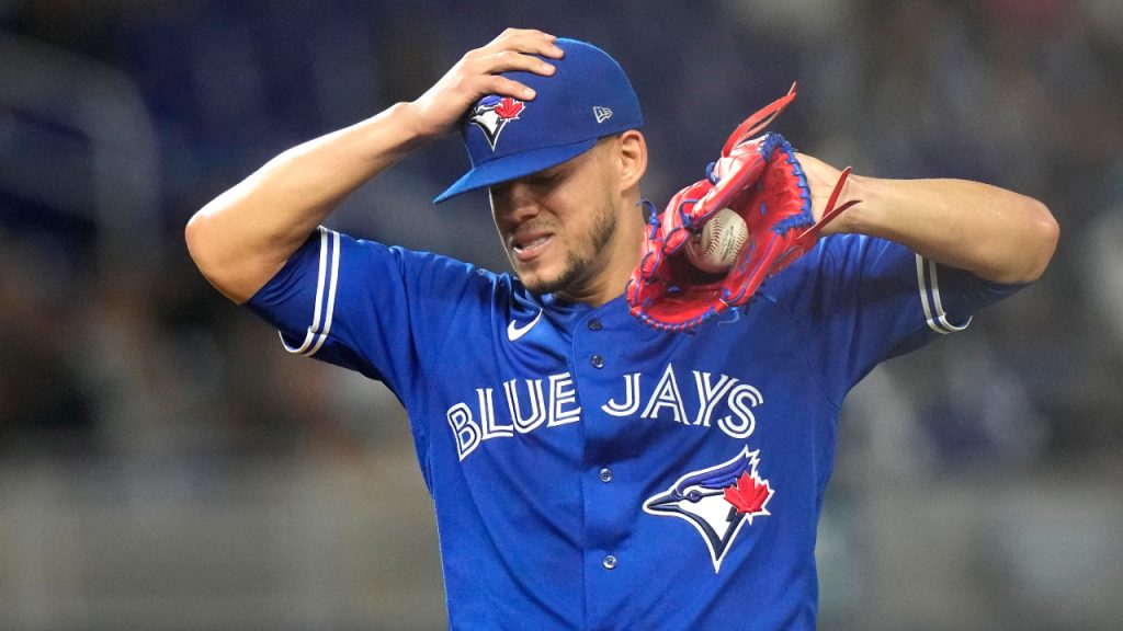 Examining Blue Jays OF Varsho's early-season issues with high-velocity  pitches