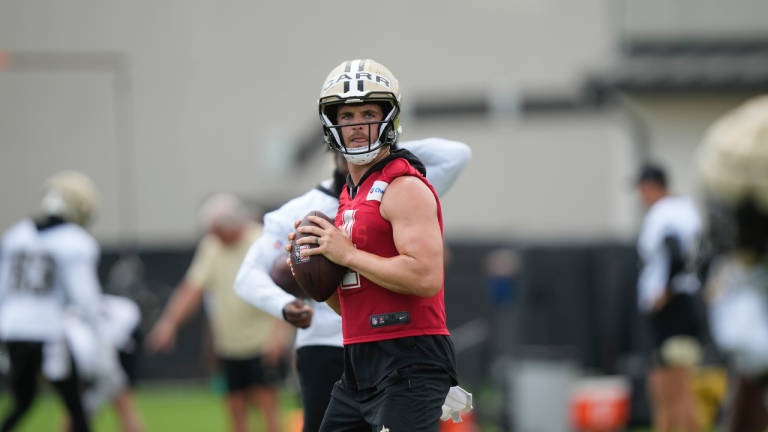 New Orleans Saints quarterback Derek Carr (4) works out during an NFL football practice in Metairie, La., Tuesday, June 6, 2023. (AP Photo/Gerald Herbert)