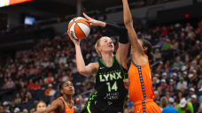 Hayes scores 21 points as Sun beat Lynx