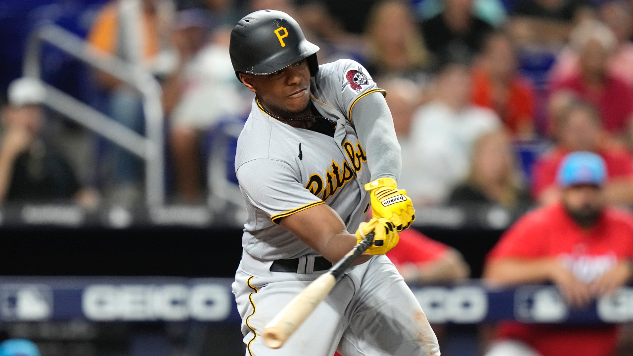 Video: Pirates' Ke'Bryan Hayes loses home run after missing first base