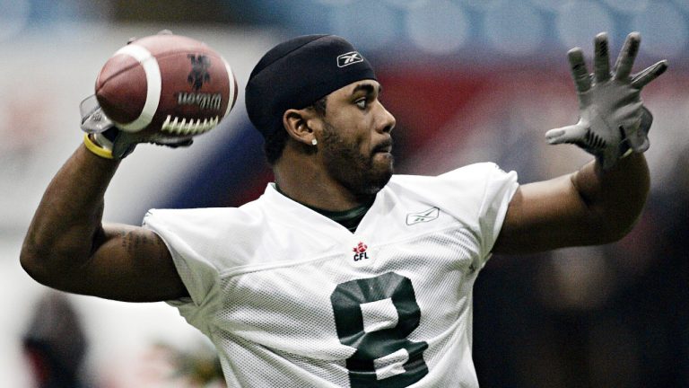 Dahrran Diedrick tosses the ball during a practice Friday, Nov. 25, 2005 in Vancouver. (Chuck Stoody/CP)