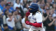 After agreeing to derby, Guerrero Jr. hits huge homer in Blue Jays win over Giants