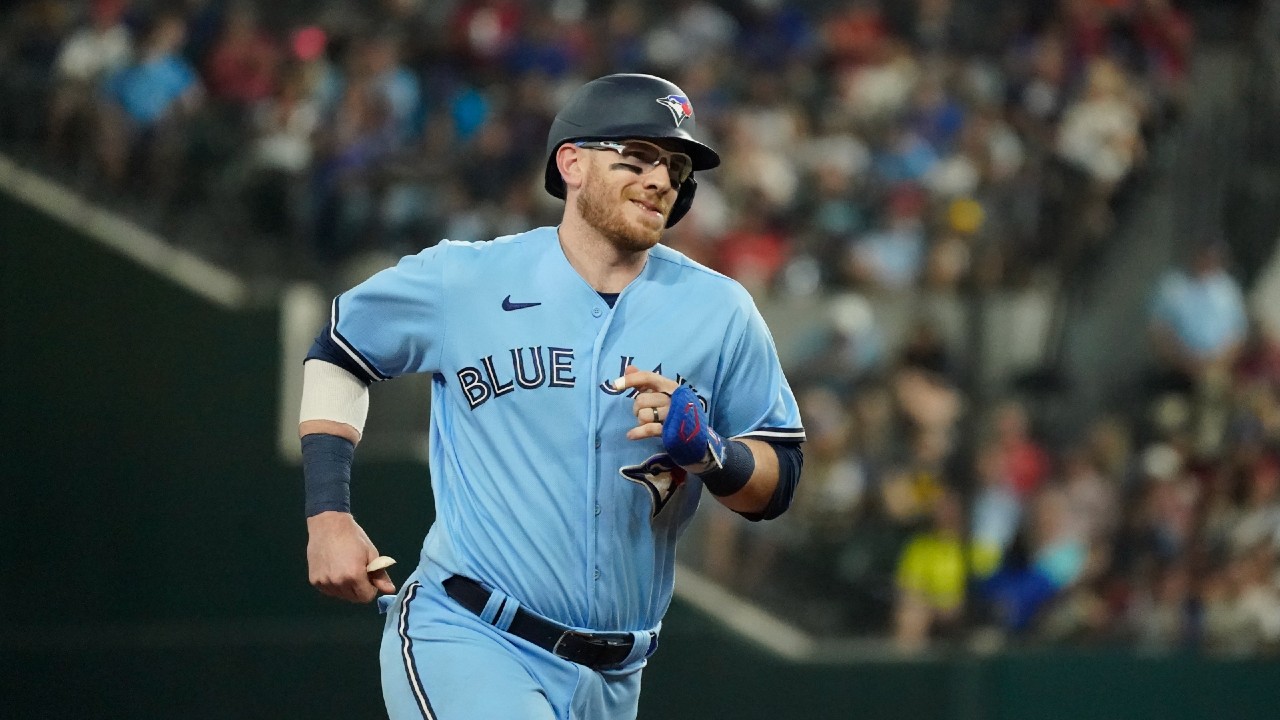 New Toronto Blue Jays uniforms are a blast from the past