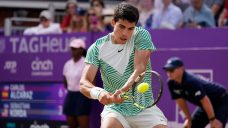 Carlos Alcaraz, Iga Swiatek head into Wimbledon as No. 1 seeds