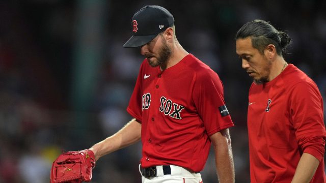 Whitlock shuts down Yankees, Devers and Hernandez go deep as Red