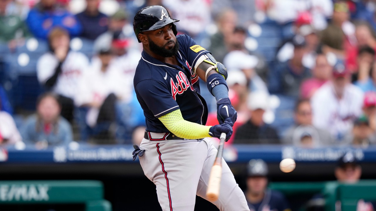 Marcel Ozuna hits 30th homer, MLB-leading Braves beat Rockies 3-1