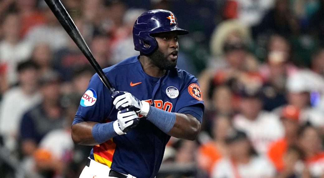 Astros Yordan Alvarez back on the field after being taken to