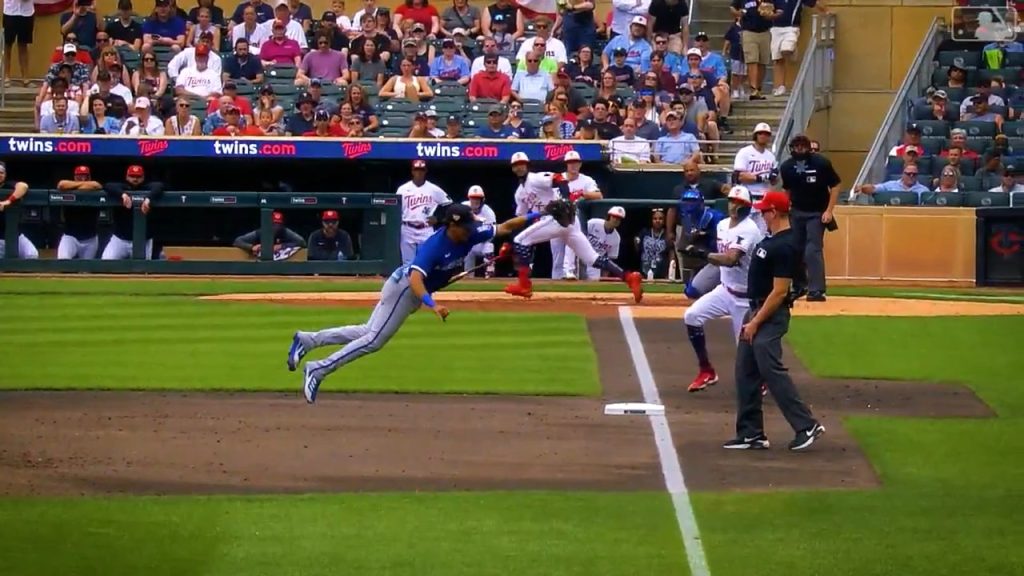 Let's all watch George Springer crush a home run completely out of